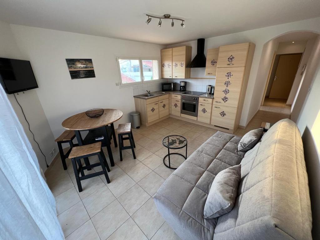 Plein Sud, Bel Appartement 20 Metres De La Plage La Capte Hyeres Ngoại thất bức ảnh