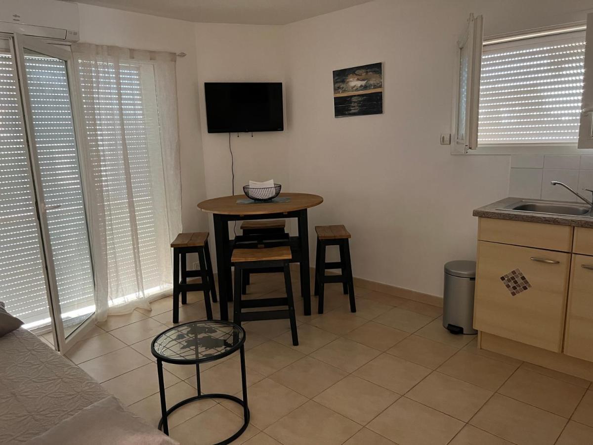 Plein Sud, Bel Appartement 20 Metres De La Plage La Capte Hyeres Ngoại thất bức ảnh
